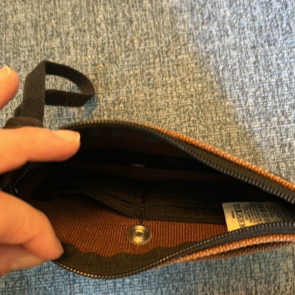 Lands’ End black brown wristlet clutch - Picture 4 of 4